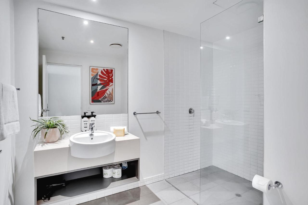 Apartment 901 Harbour Lights With Ocean Views